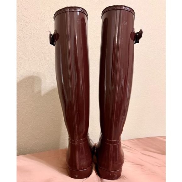 Hunter Rain Boots Cranberry Sz 8 - Picture 2 of 4